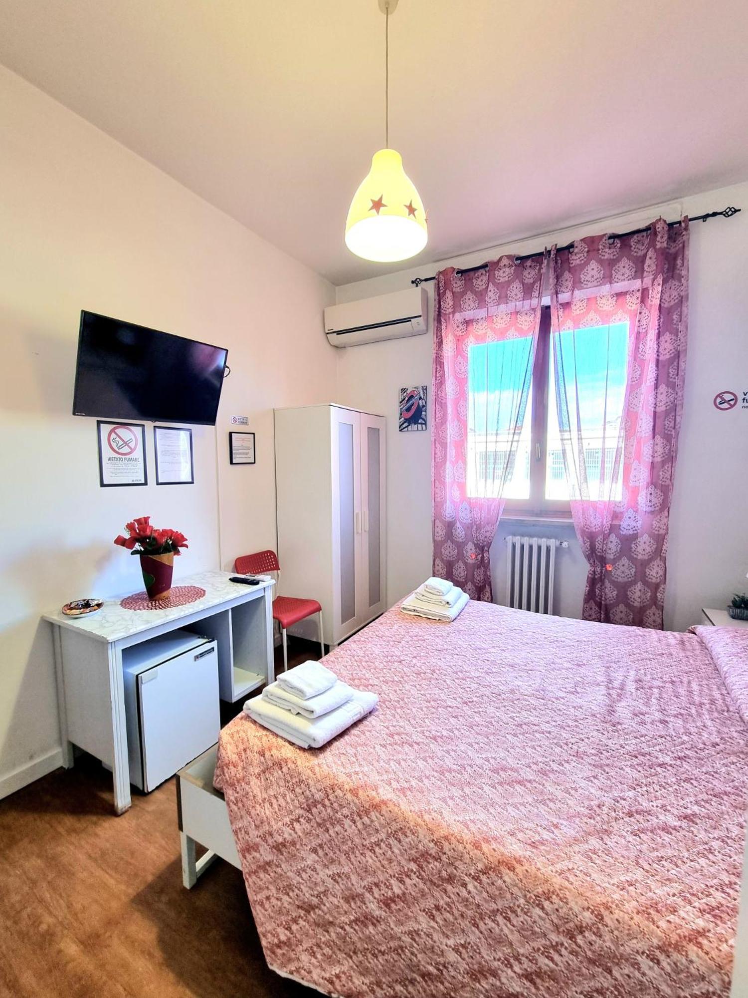 B&B Italo House Opera Rom bilde